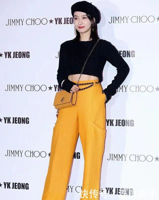 『过时』西装搭配过时了,现在流行“上短下长”穿法,Lisa、刘雯都上头了