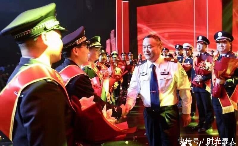  [发布仪式]湖北公安机关迎国庆暨“湖北最美警察”发布仪式在武