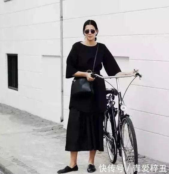  时髦■别再说没衣服穿了！衣柜里这4款单品，轻松搭出时髦造型