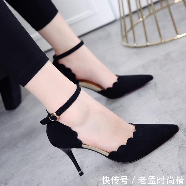  【气质】女人的性感与魅惑离不开一双尖头高跟鞋，让你轻松穿出笔直大长腿！