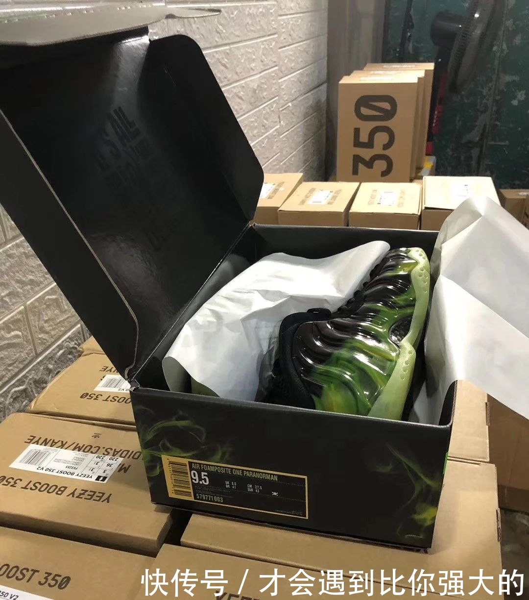  『喷泡』NIKE亲儿子操刀设计的喷泡“通灵男孩”纯原开箱实测