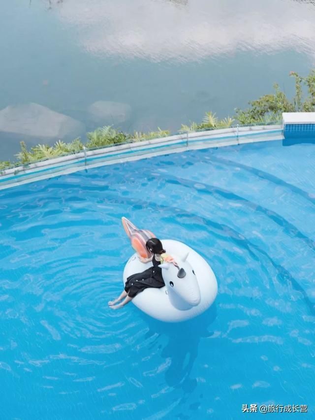 在价值几千万的奢华真温泉别墅开趴是什么体验？堪比“小时代”