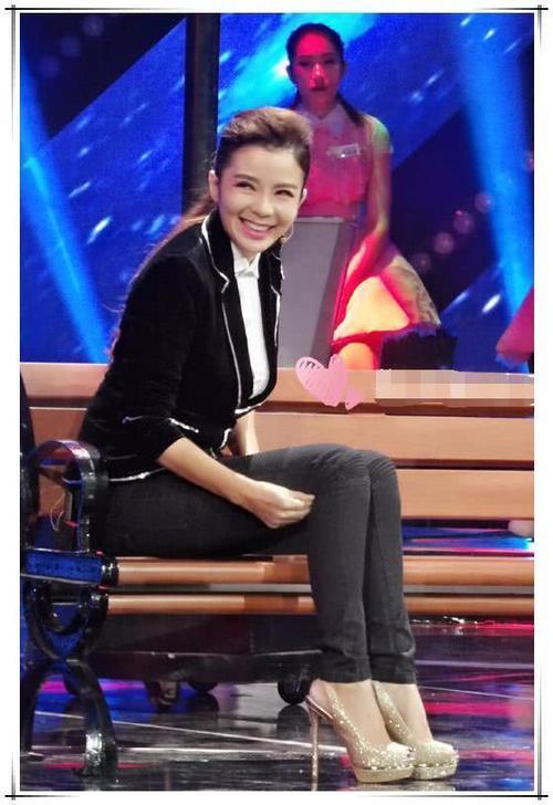 朱迅也老了？44岁皱纹爬满眼角，网友：自然老去的脸就是耐看！