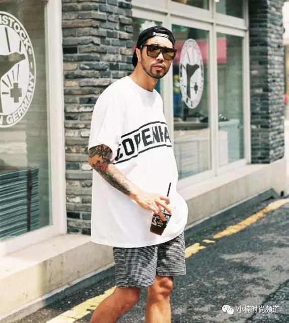 你只需要掌握3个穿搭原则，就不用害怕印花短裤搭不好！