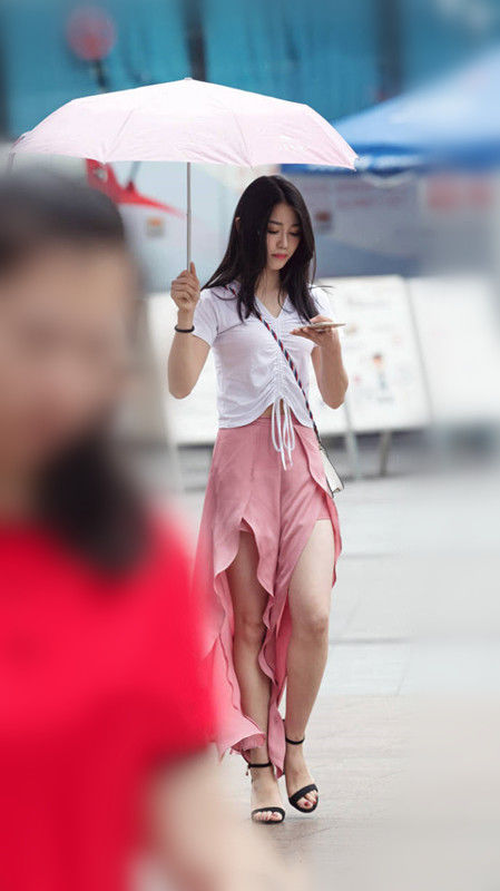 街拍路人，几套气质高贵的穿搭参考，能驾驭的都算是女神级别