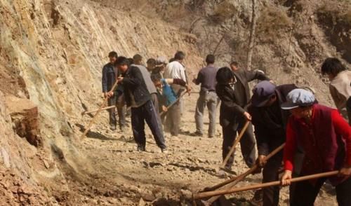  「面子」为什么有些农村人喜欢把房子建造在公路两边？这样更有