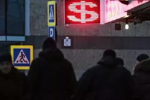 人民币再跌,卢布波动,越南盾历史新低,货币集体“中毒”?