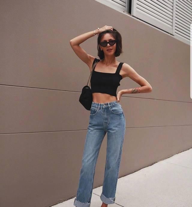  名品■名品肩颈线不该被掩藏！Get上吊带，让你的身材大大方方展现！