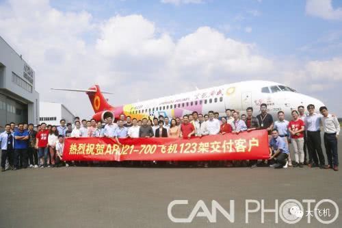 商飞献花每一架“熊猫机”背后的那些“熊猫眼”