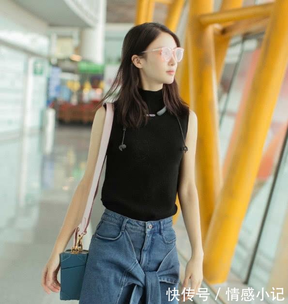 金晨这裙子真厉害，长出两条“尾巴”当袖子也是时髦得没谁了！