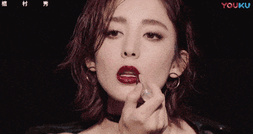 女星爱上“中毒妆”，杨幂毁形象，赵丽颖简直就是时尚灾难！