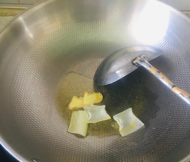 『蒸鱼豉油』清蒸黄花鱼,鲜美少刺,老少皆宜