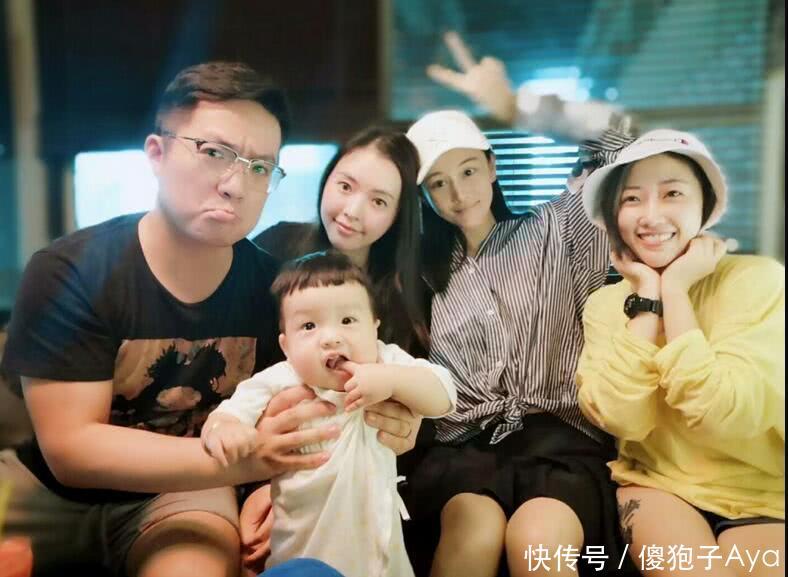 张馨予带爱犬在大街上疯狂跳舞，怀孕1个月的传闻不攻而破