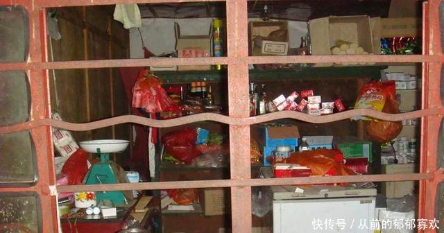 农村大妈到银行去存钱，哪知道银行人员数了五天，差点累瘫！