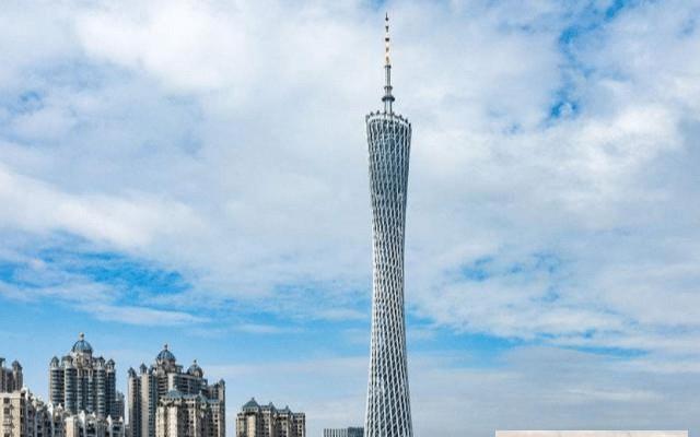  历经■中国“大厦”第一高：123层632米，历经9年，使用年限却只