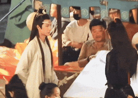  #魏无羡#陈情令：哥哥“参演”兔子灯目光惊慌，肖战王一博镇定自若盯住演