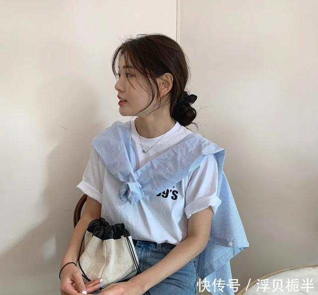 『气质』是时候穿T恤了,40套气质搭配,照着穿就很好看!