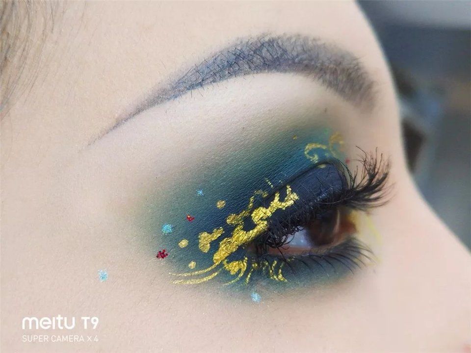 《延禧攻略》同款手机?这波跨界撞脸我给满分!