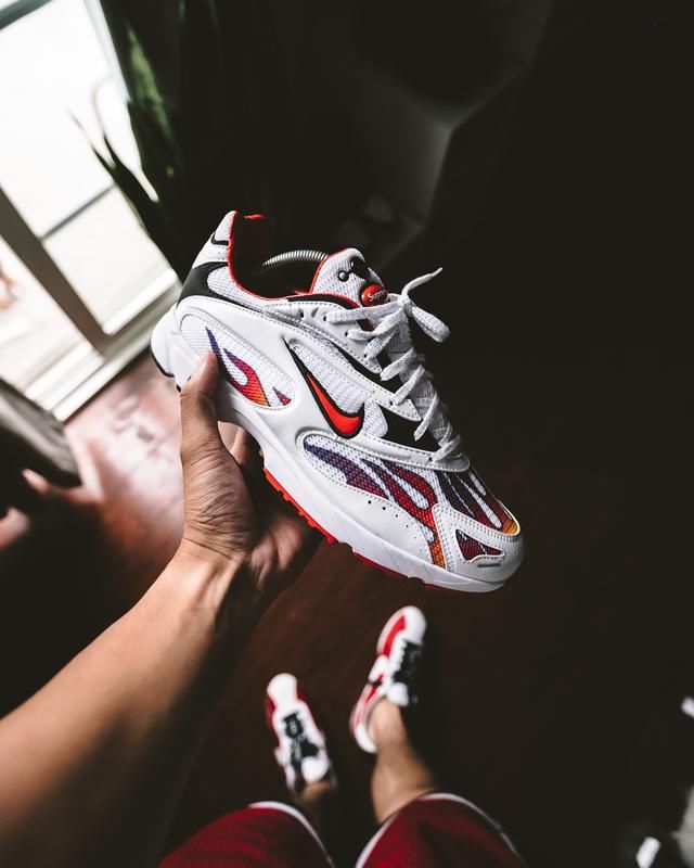 我们对比了 Nike 去年和今年的重磅联名!看看到底哪几双最走心