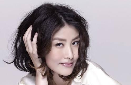 【中年】40岁怎么了? 中年女士剪短发,再也不当黄脸婆