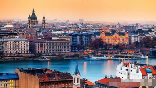 8千元人民币相当于76000卢布,能在俄罗斯干啥终于搞懂了