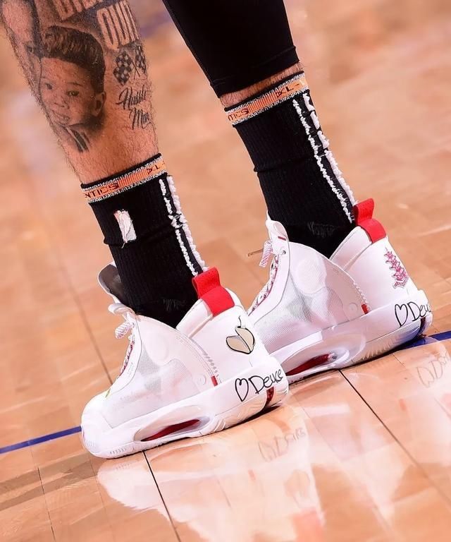  「球鞋」NBA球员上脚：塔图姆这赛季穿的球鞋，超多AJ34个人配色！