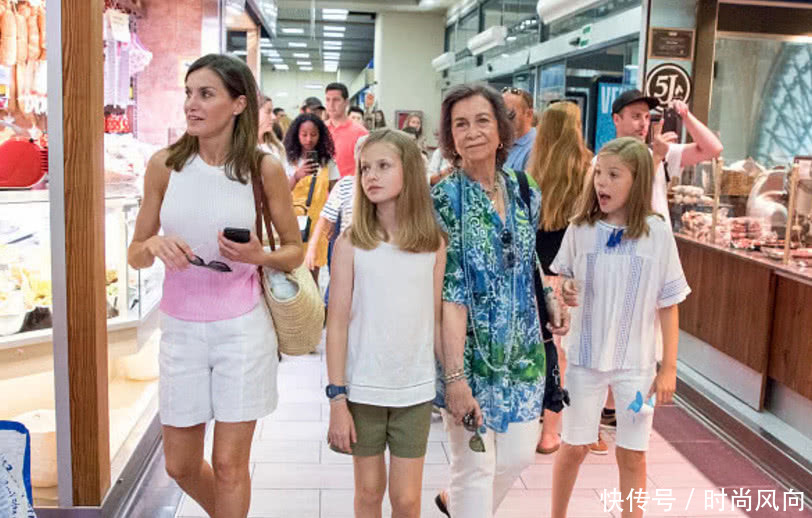 西班牙女王穿短裤度假颠覆你的想象，女王穿短裤是什么样呢