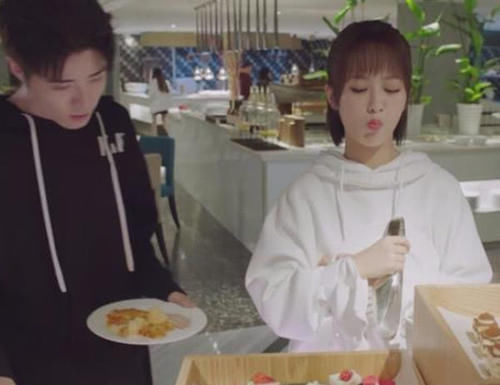 亲爱的热爱的倒追:鱿小鱼杨紫甜蜜倒追却韩商言李现