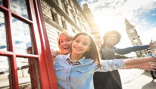 英各界肯定留学生贡献 吁将留学生从限移目标剔除