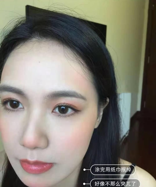  「荧光」一支荧光橙口红完成全脸妆容，开头：开玩笑？结局：大神，求教程