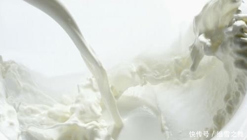  『不用』纯牛奶敷脸后用不用洗 告诉你怎么做