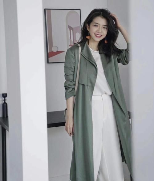 『特别』2020年流行的西装阔腿裤,“这样穿”显瘦又百搭,秒变腿精女孩!