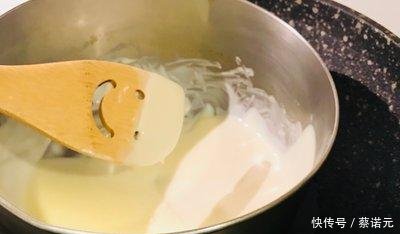  『饼干体』巧克力饼干别再买着吃了，不用水不用油，而且不用烤，在家就能做！