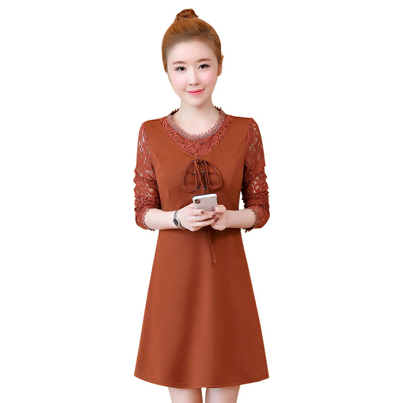 女人尽量不要裙子配丝袜，这些裙子配高跟鞋才上档次