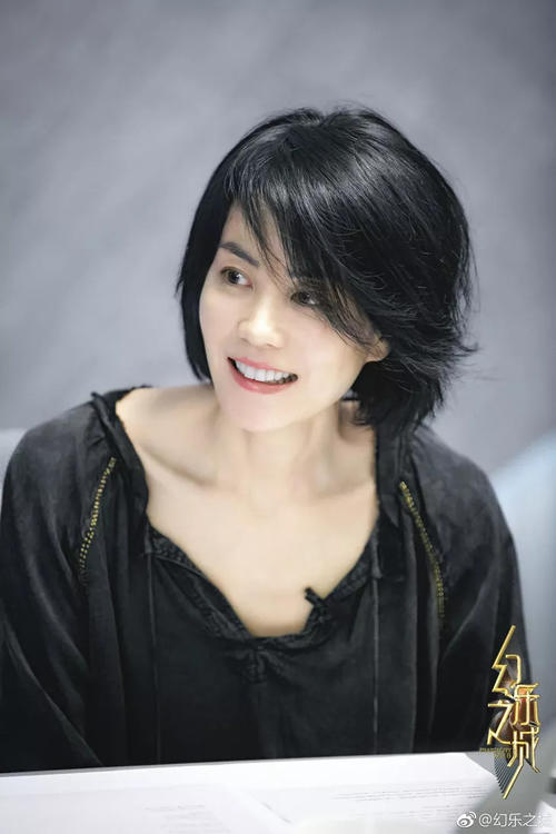 《幻乐之城》就是王菲带领的大型时装秀