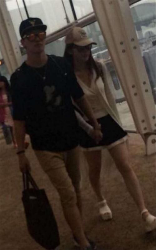  #婚姻#张檬插足小五金恩圣婚姻？男方妻子身份曝光，去年底曾发文疑告别恋情