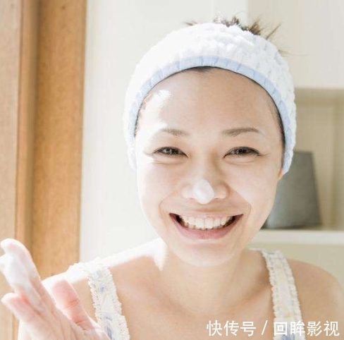 『岁后』女人过了40岁后,能“维持冻龄”的3个宝贝,是她们最需要的了!