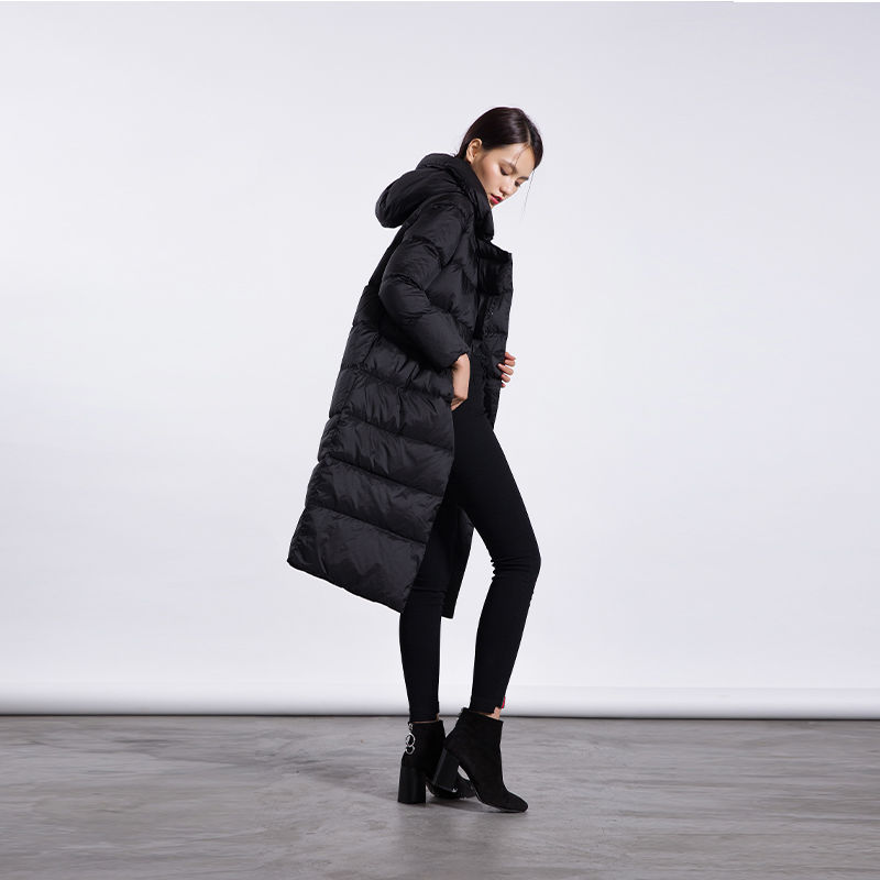 等我有钱了，也都想买这种羽绒服，修身又大气，一件比一件洋气