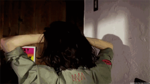 你忘不了又不敢随意撩的女孩，都好看得很有底气