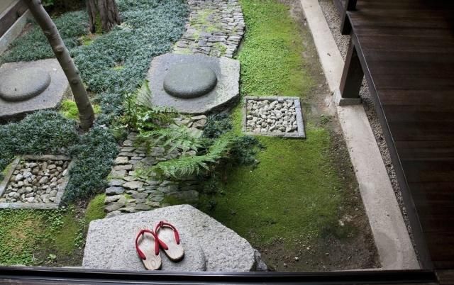 等有钱了，就造一个日式庭院，静谧悠然禅意十足，每天喝茶赏花