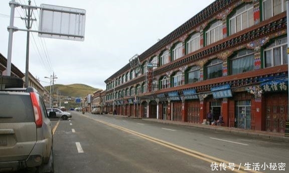 四川最偏远的县：成都坐车要三天，7月需穿棉袄，有四川最大草原