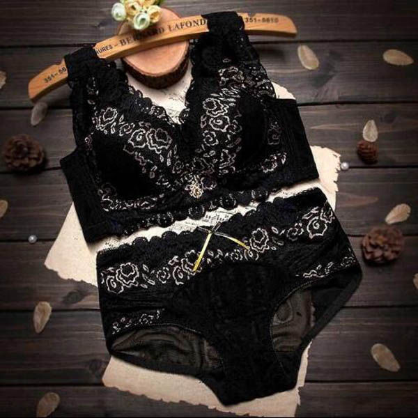 不敢相信!老婆贴身穿的如此性感，好迷人!美得我一愣一愣的