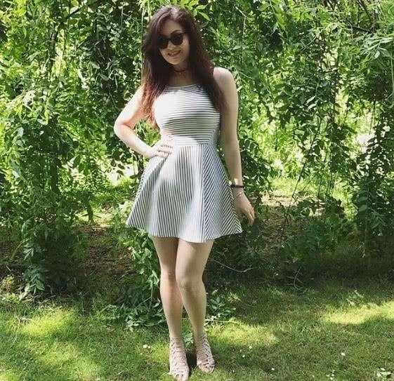 胖女人勤奋健身，塑造傲人身材成女神，网友：小时候就胖嘟嘟！