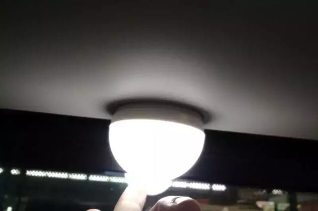 董小姐知道吗 “高铁级”银隆公交车在石家庄闪现！