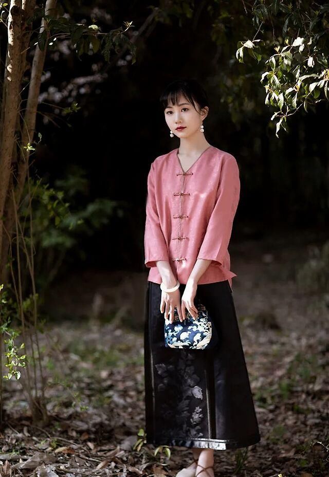  『玉石』最适合女人戴的几种玉，既养颜又时尚，气质简直无敌了