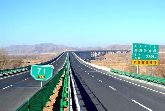 交警：明年起ETC单卡将不再享受通行费优惠，车主白高兴一场