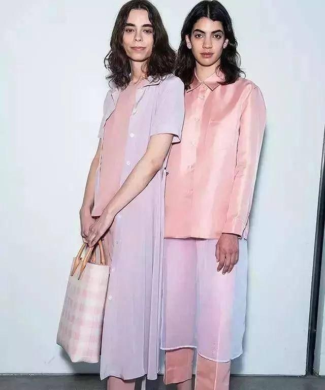  色彩：春夏的流行色彩，照着穿让你一直柔和清爽的美下去