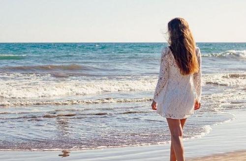 女生别再傻傻节食减肥了！饭后水中加一宝，不节食一周轻松瘦十斤