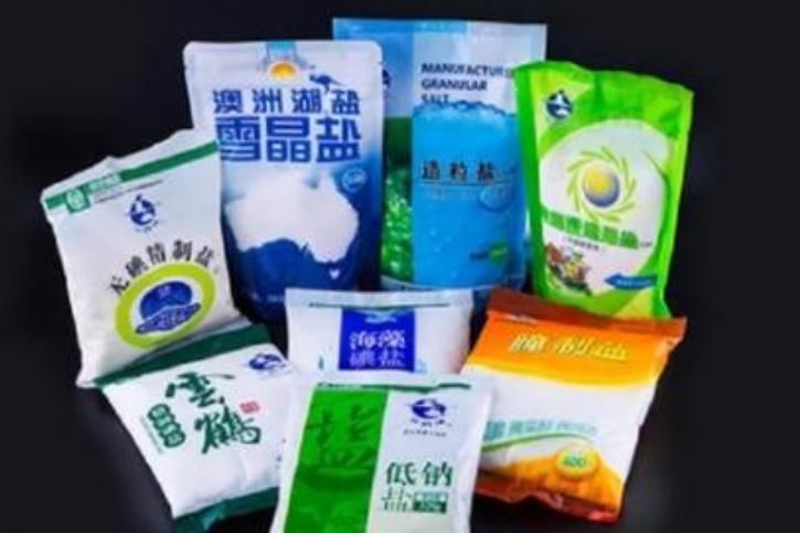 「家里」不管家里有多少存款,一定要在衣柜角撒把食盐,不是迷信,很重要