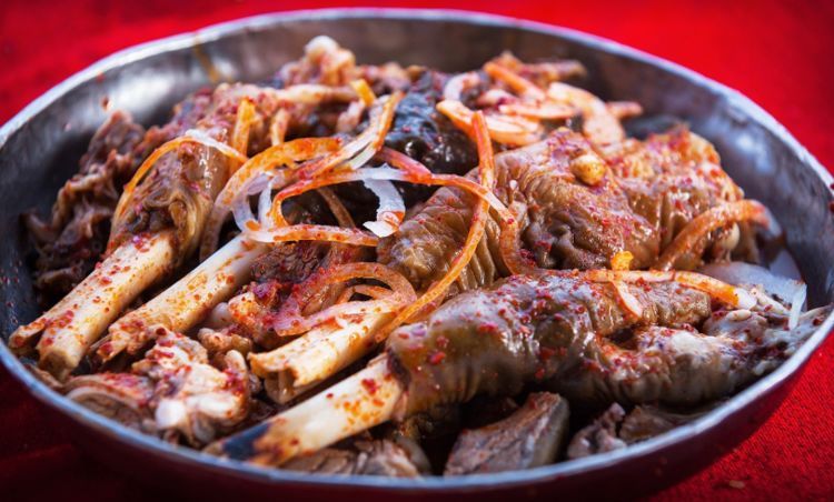 逛过新疆的巴扎，才知道什么是美食天堂，吃货们无法离开的地方！